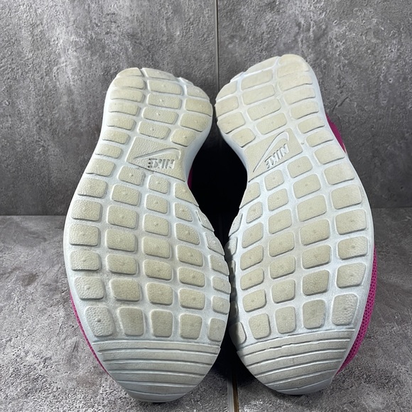 Nike Women’s Roshe Run Running Shoes Size 9.5 - Picture 6 of 8